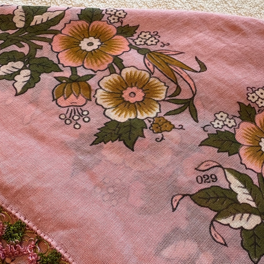 Vintage Turkish Cotton Oya Scarf, Pink Floral Print with Pink Green Lace Trim - Picture 4 of 11